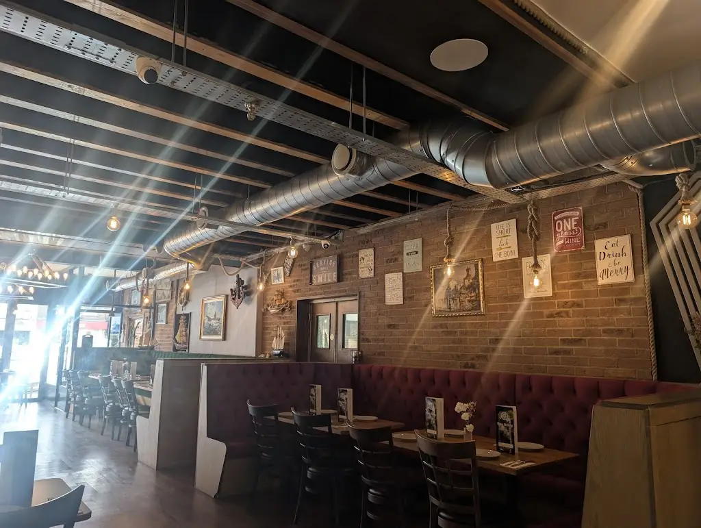 Fishy Delishy CHESHUNT Sea Food And Grill_Cheshunt_slider_image_3