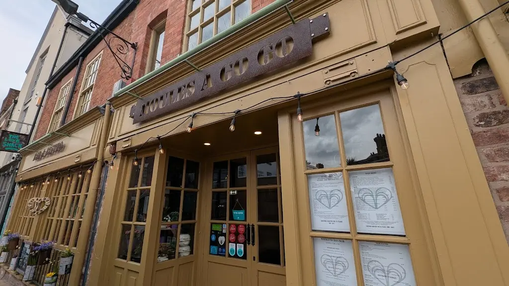 Jay “ThatBlokeCalledJay” Clark_Moules a Go-Go Bar & Bistro_Chester_review