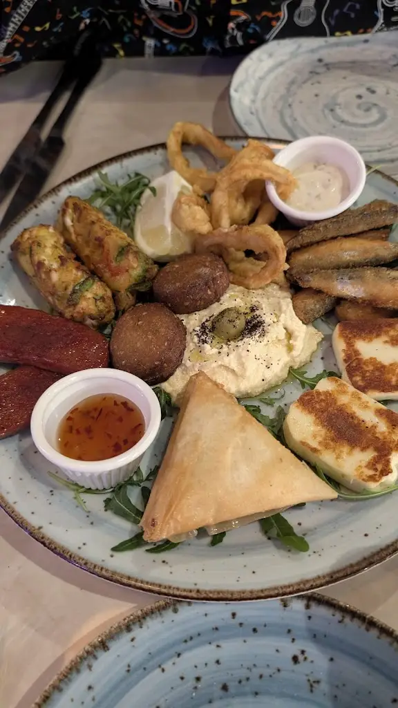 Ashleigh Harrison-Brown_Reina Kitchen_Chichester_recensione