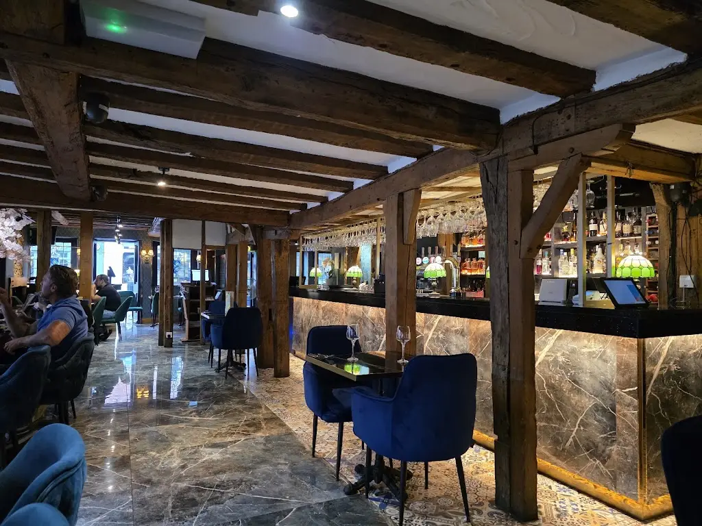 Turkuaz Social Chichester_Chichester_slider_image_1