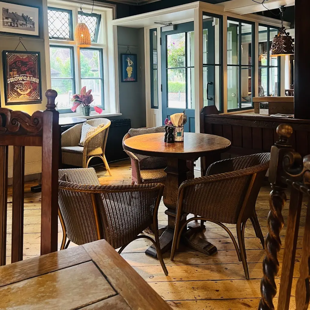 Swan Inn Pub & Dining_Chiddingfold_slider_image_2