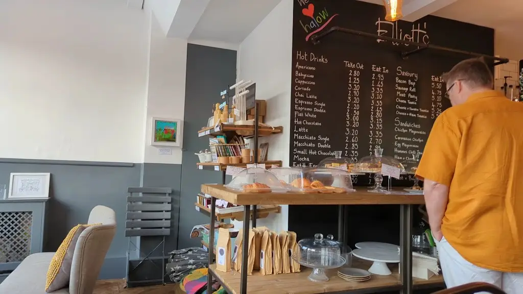 Elliott's on the Green coffee shop_Chiddingfold_slider_image_2