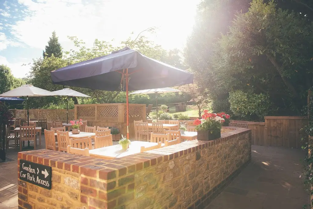 White Horse_Chiddingfold_slider_image_1