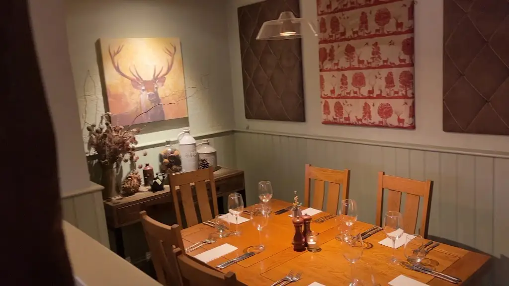 White Horse_Chiddingfold_slider_image_2