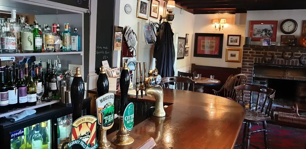 The Three Horseshoes_Chiddingfold_slider_image_2