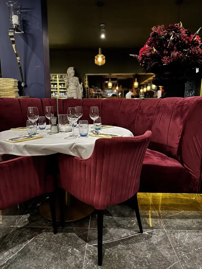 Vikki McNeil_Pianillo Italian Restaurant & Bar_Chertsey_review