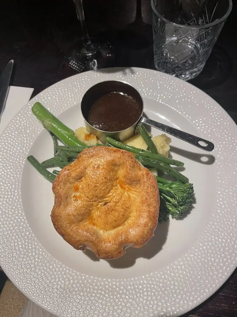 Karen Beach_Kingfisher Chertsey_Chertsey_review