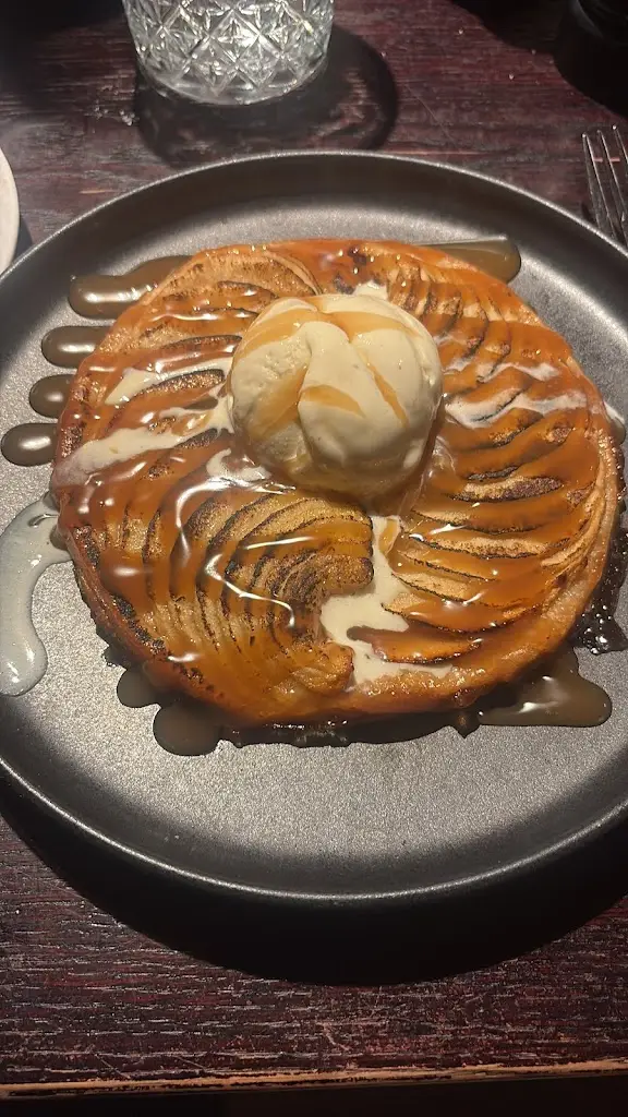 faheema adams_Kingfisher Chertsey_Chertsey_review