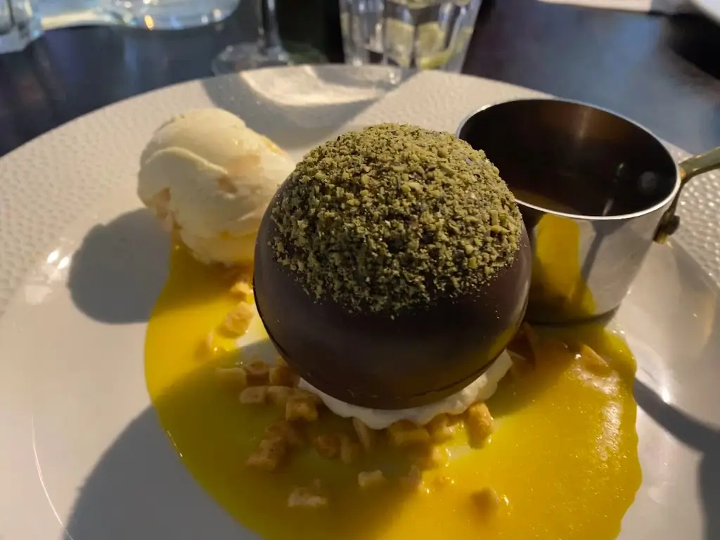 Kingfisher Chertsey_Chertsey_slider_image_2