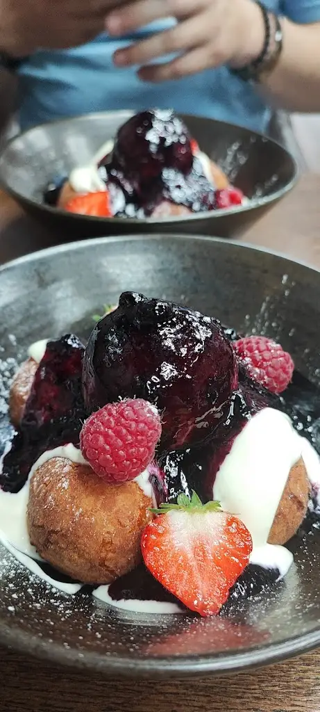 Menu_MOLDOVA Grill & Restaurant_Chertsey_image_5