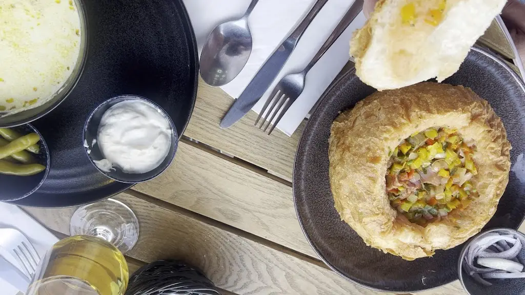 MOLDOVA Grill & Restaurant_Chertsey_slider_image_2