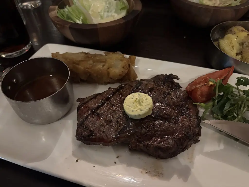 JoJo Chan_Miller & Carter Chertsey_Chertsey_review