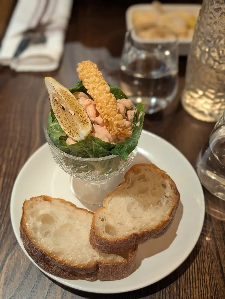 Lauren Maidment_The Crown_Chertsey_review