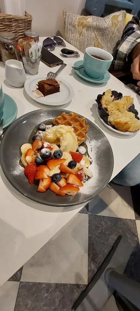 Menu_'Ohanas Cafe Bistro_Chertsey_image_3