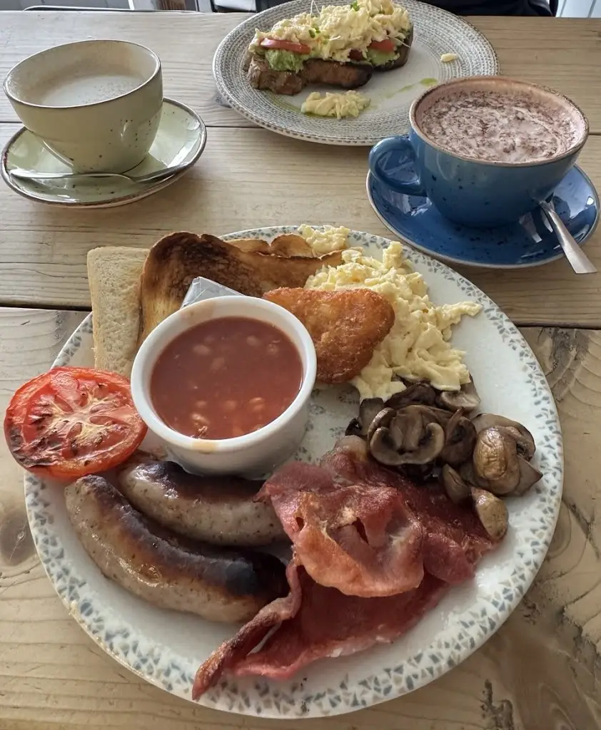 'Ohanas Cafe Bistro_Chertsey_slider_image_3