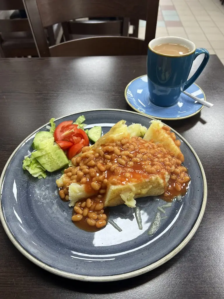 robin Elliott_Chertsey Cafe_Chertsey_review