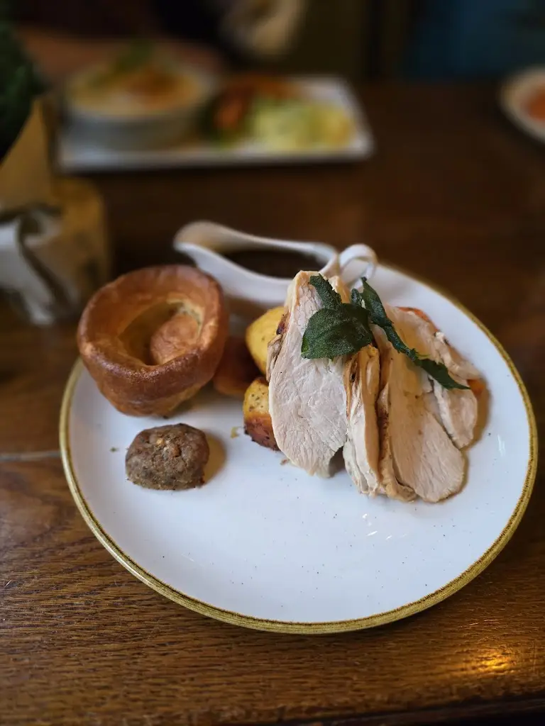 Isobel Kearl_The Three Jolly Wheelers_Chigwell_review