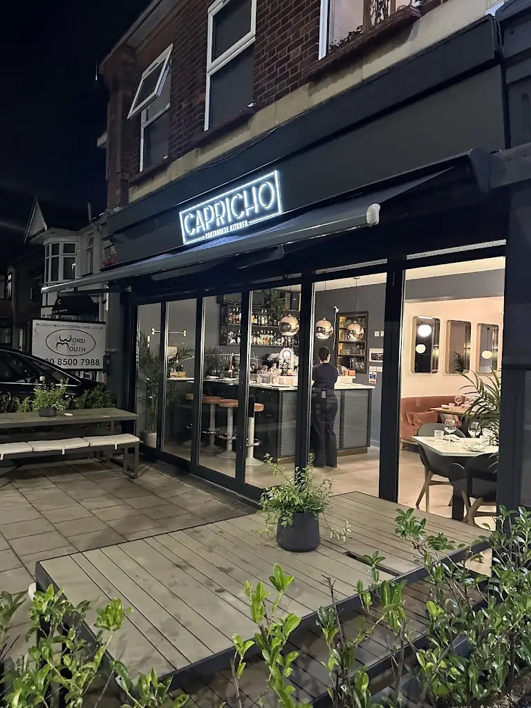 Capricho_Chigwell_slider_image_1