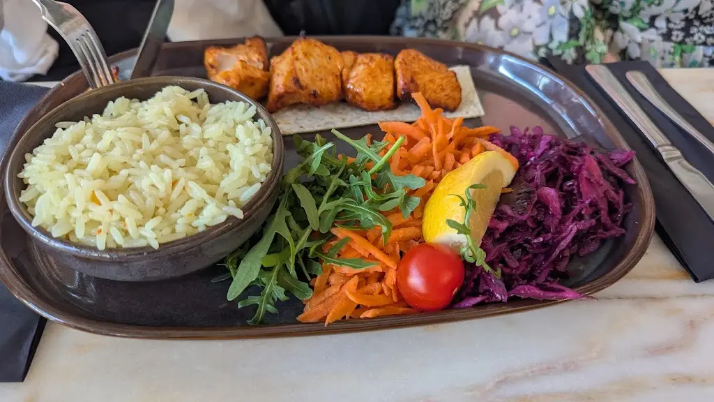 Stevo Ivos_Efezade Mezze_Chigwell_review
