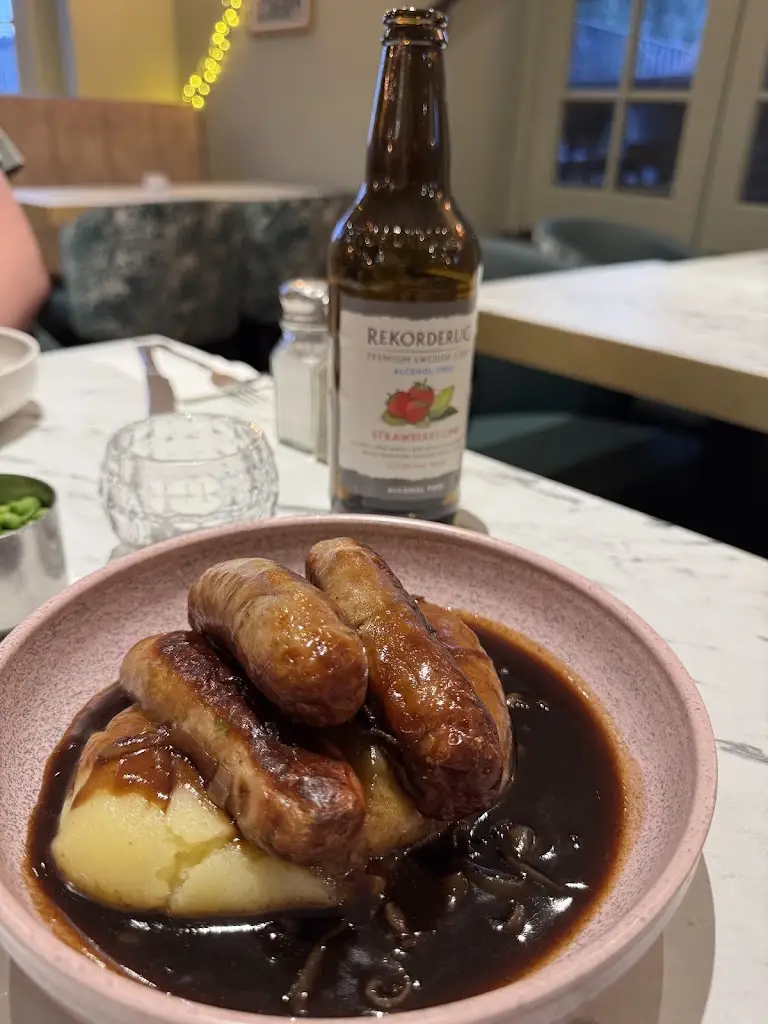 Franchesca Croft_Bitter & Twisted_Chipping Norton_reseña