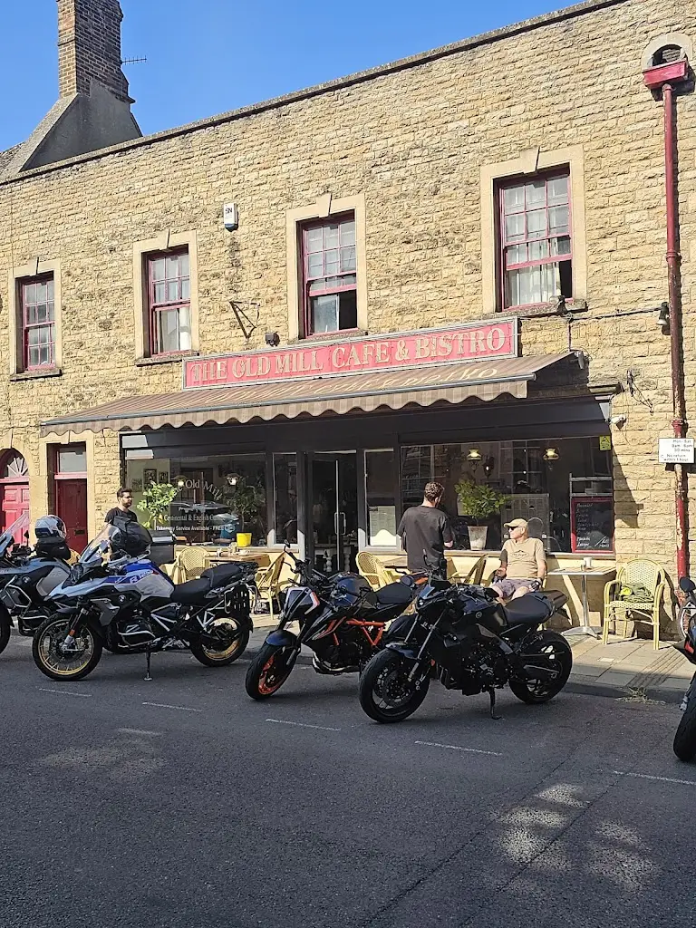 Joe Stoker_The Old Mill Coffee House & Bistro_Chipping Norton_review