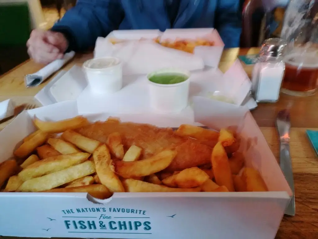 John James_The Royal Plaice_Appledore_review