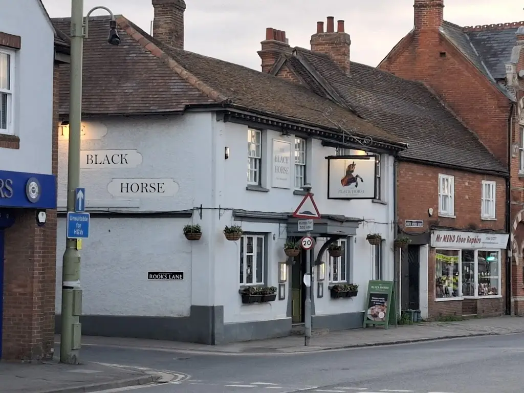 Chris Sharpe_The Black Horse_Chinnor_review