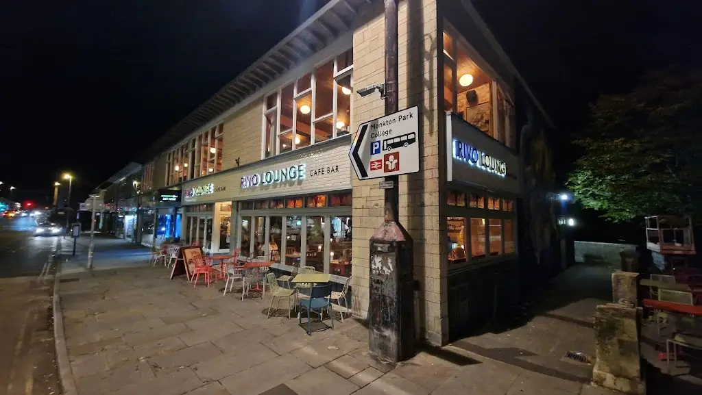Frank McKinney_Rivo Lounge_Chippenham_review