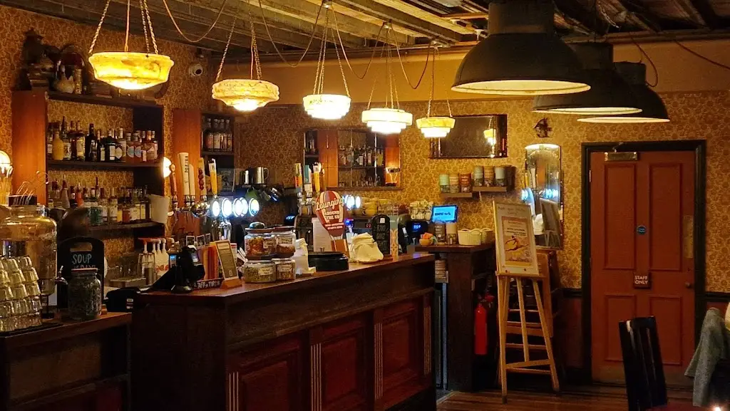 Rivo Lounge_Chippenham_slider_image_3