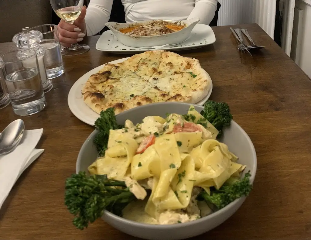 Matthew Keen_Amici Restaurant_Chippenham_review