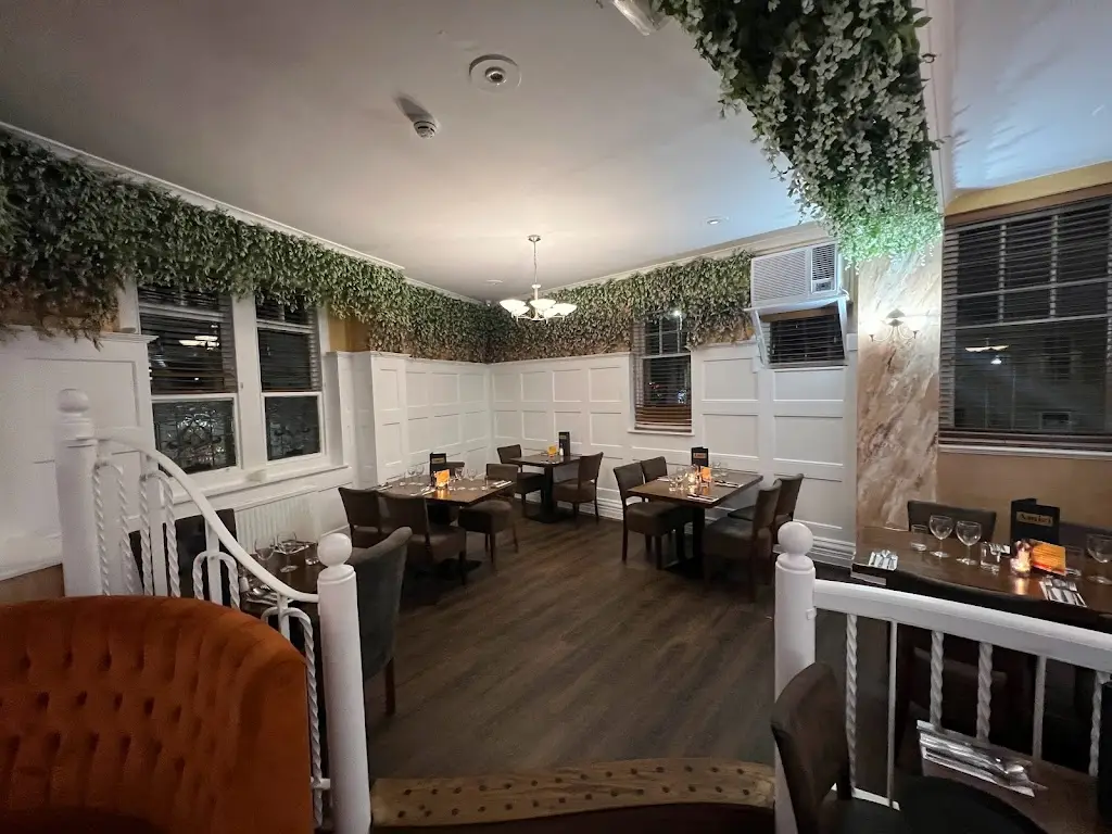 Amici Restaurant_Chippenham_slider_image_1
