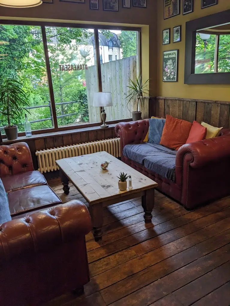 C K_Grounded Chippenham_Chippenham_review