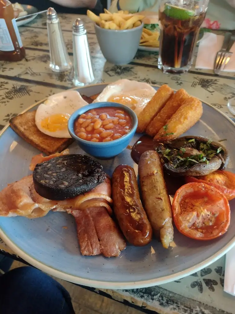 Peter Magee_Calico Lounge_Chorley_review