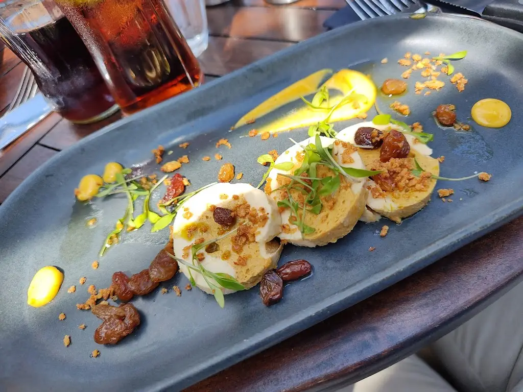 Robert Wong_No.15 Restaurant and Bar_Chobham_review