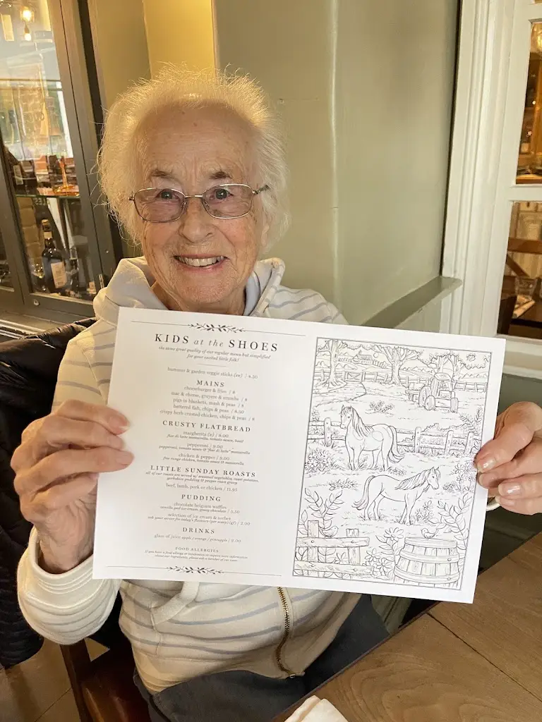 Menu_The Four Horseshoes_Chobham_image_3