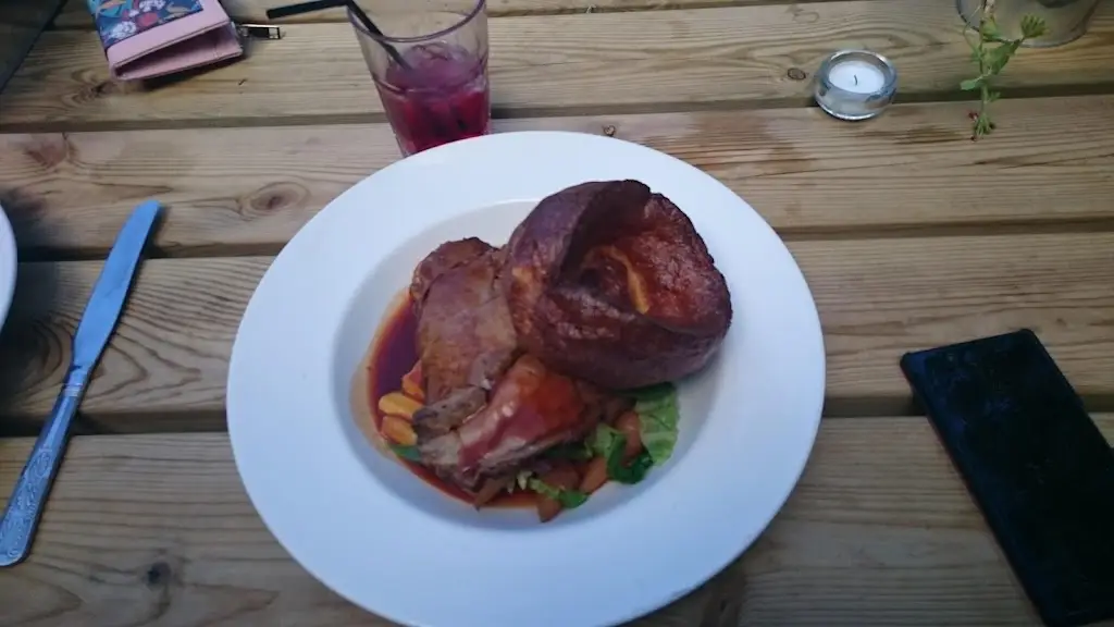 Menu_The Four Horseshoes_Chobham_image_5