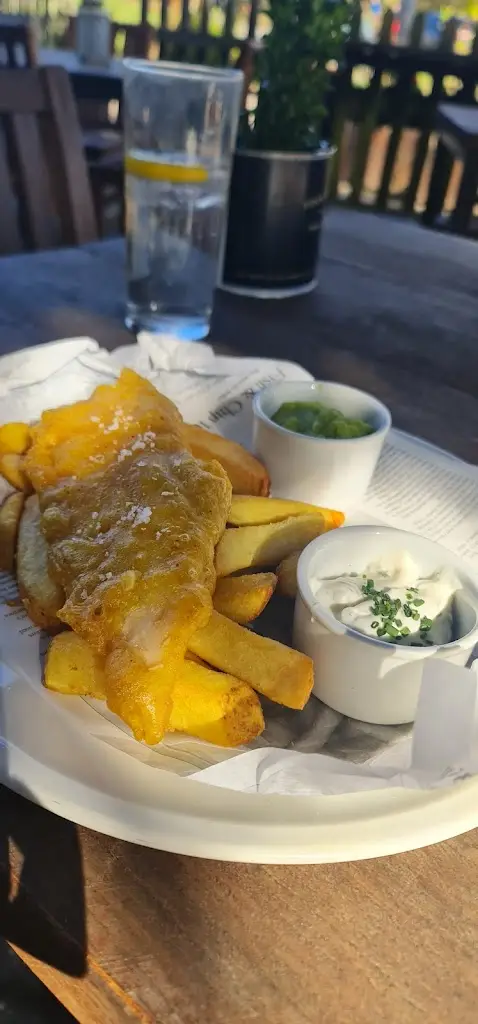 Menu_The Four Horseshoes_Chobham_image_6