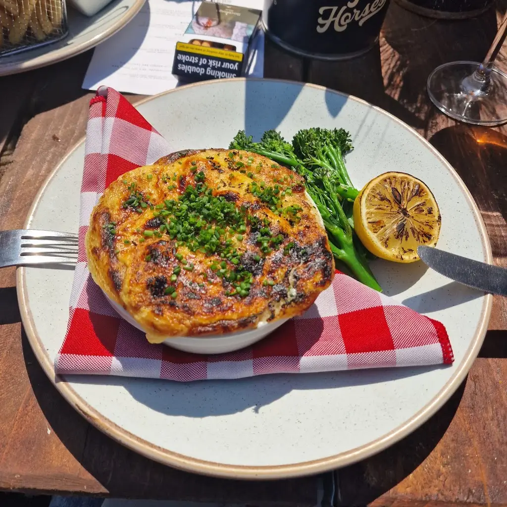 Menu_The Four Horseshoes_Chobham_image_9