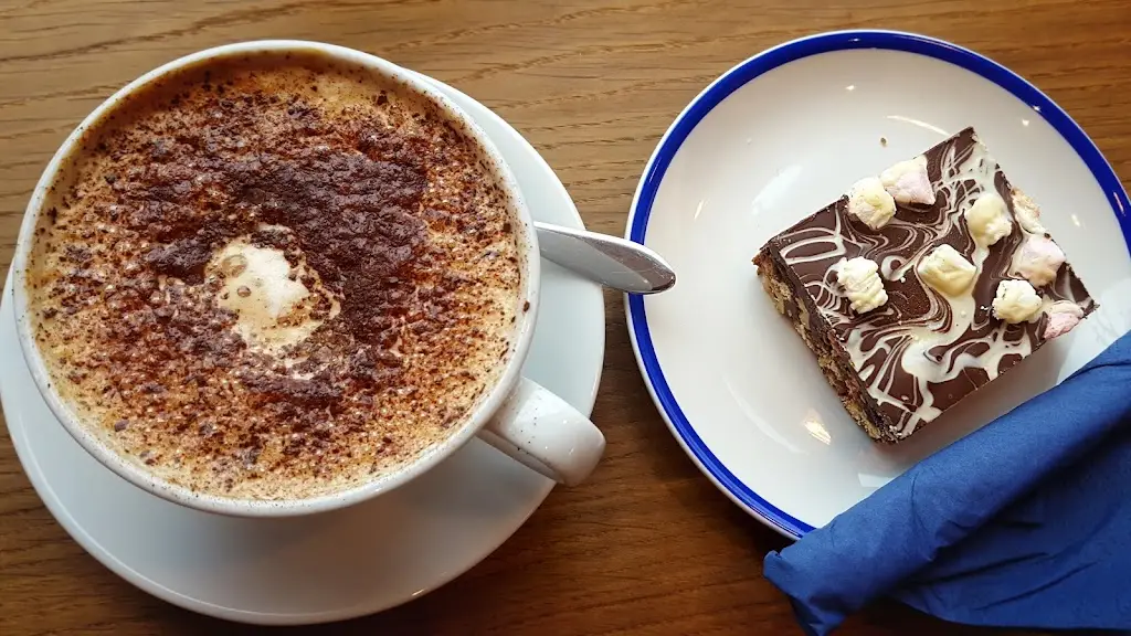 Menu_Basil & Blue Courtyard_Chobham_immagine_5