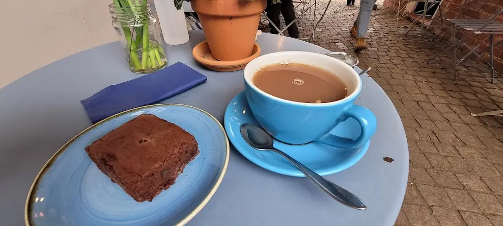 Menu_Basil & Blue Courtyard_Chobham_immagine_7