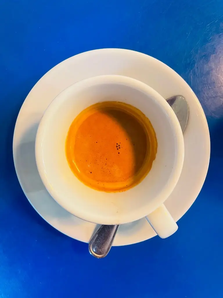 Menu_Basil & Blue Courtyard_Chobham_immagine_9