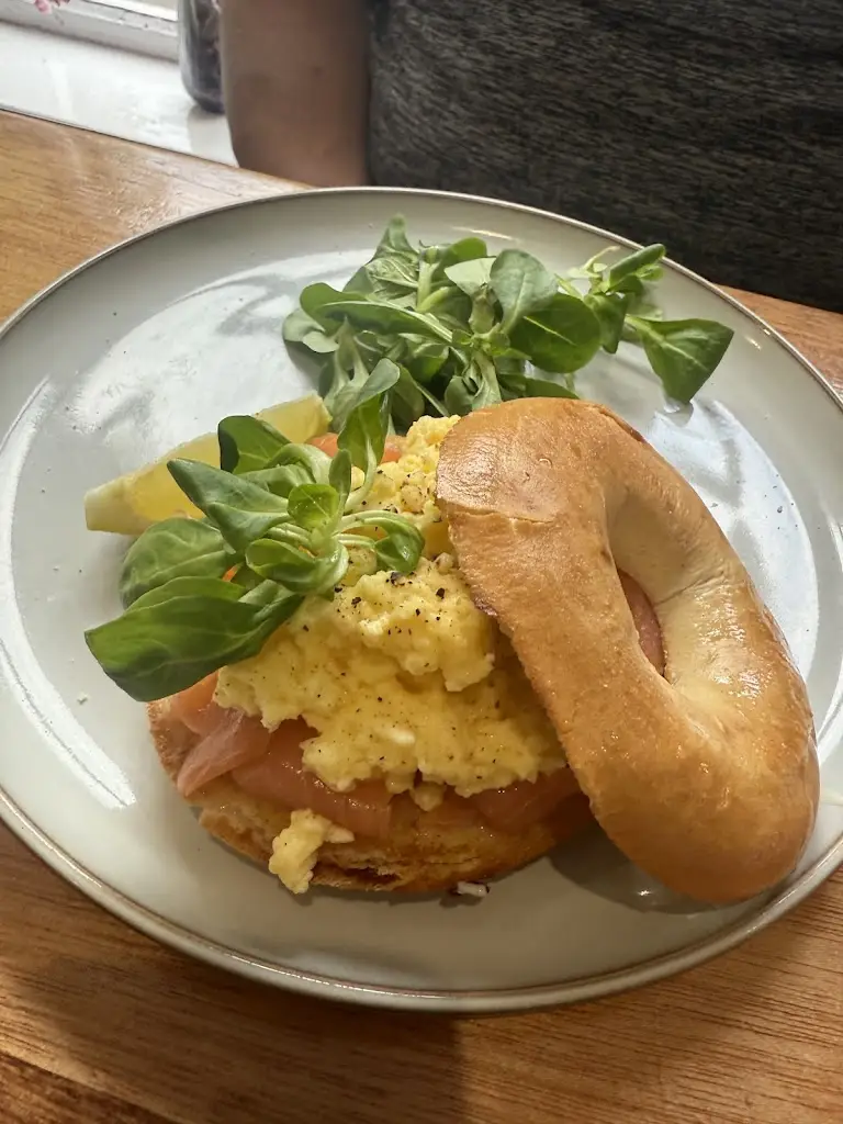 Yolthida Mi_Simply Dine Cafe & Events_Chobham_recensione