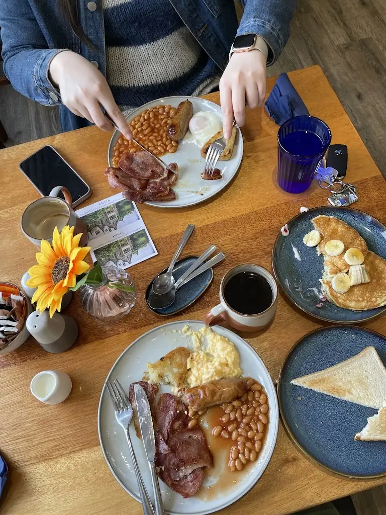 Minseo Kim_Simply Dine Cafe & Events_Chobham_recensione