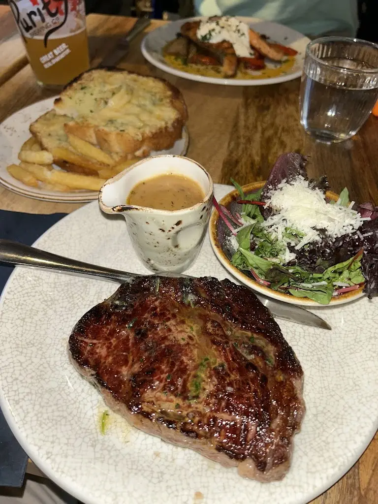 Lee Arnold_Huxleys, Cafe & Brasserie_Chipping Campden_review