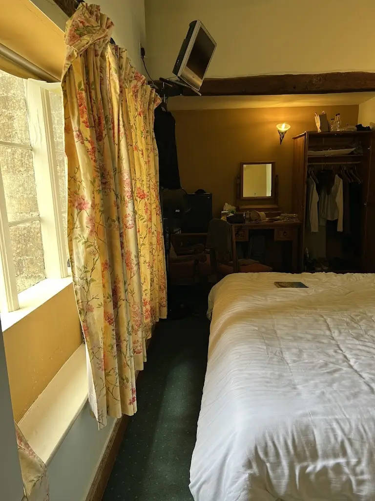 Julia Smith_Lygon Arms_Chipping Campden_review