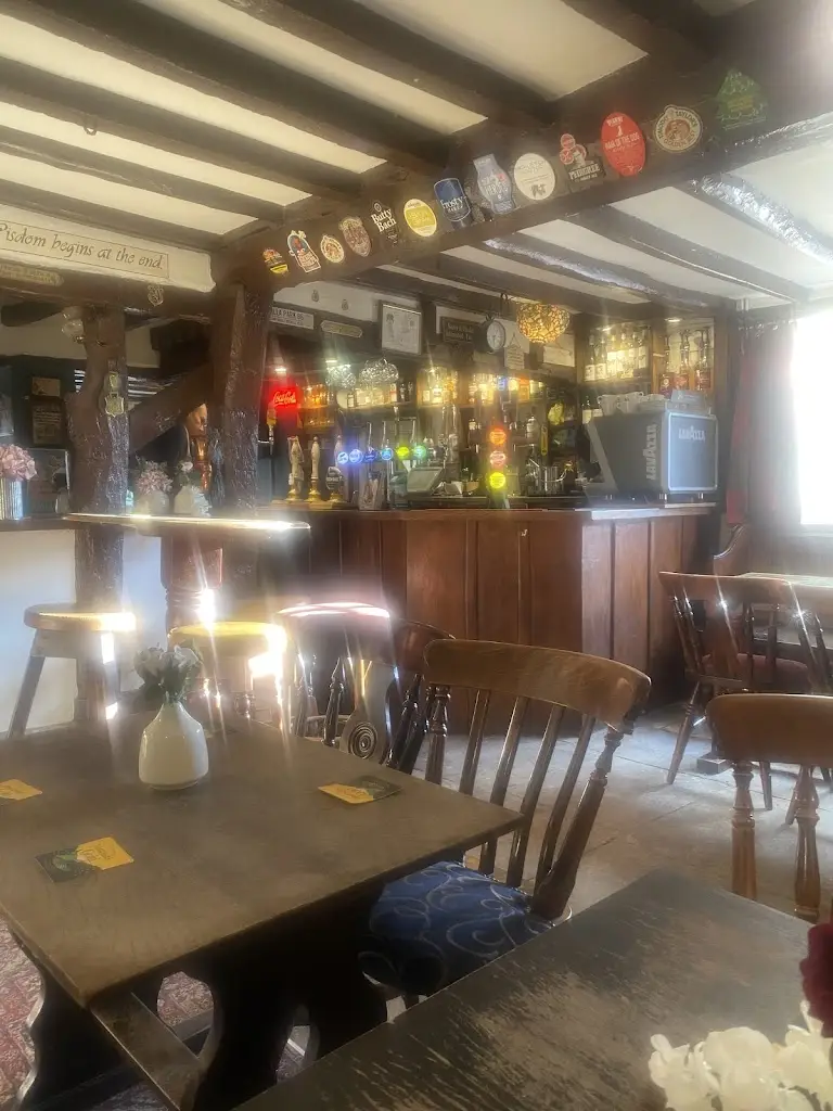 Lisa Phillips_The Butchers Arms_Chipping Campden_review
