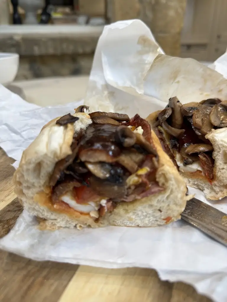 Pris Loo_Victors_Chipping Campden_review