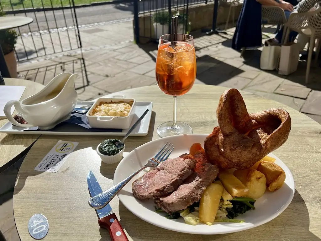 A2206 A2206_Russell’s of Broadway_Chipping Campden_review