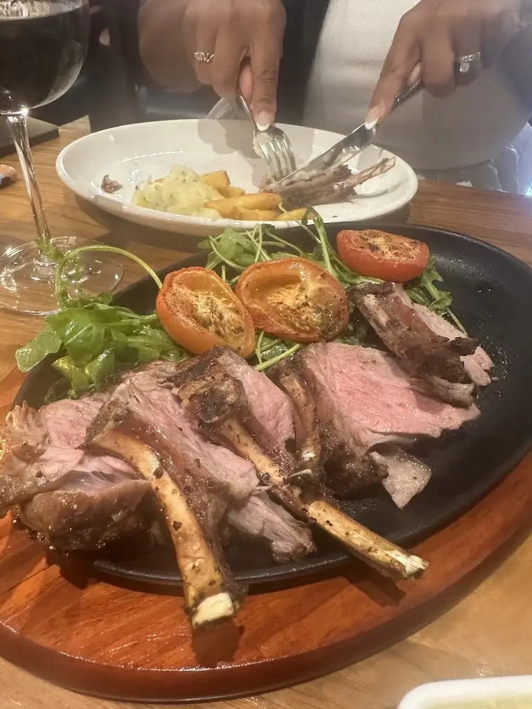 Nazma Qurban_Russell’s of Broadway_Chipping Campden_review