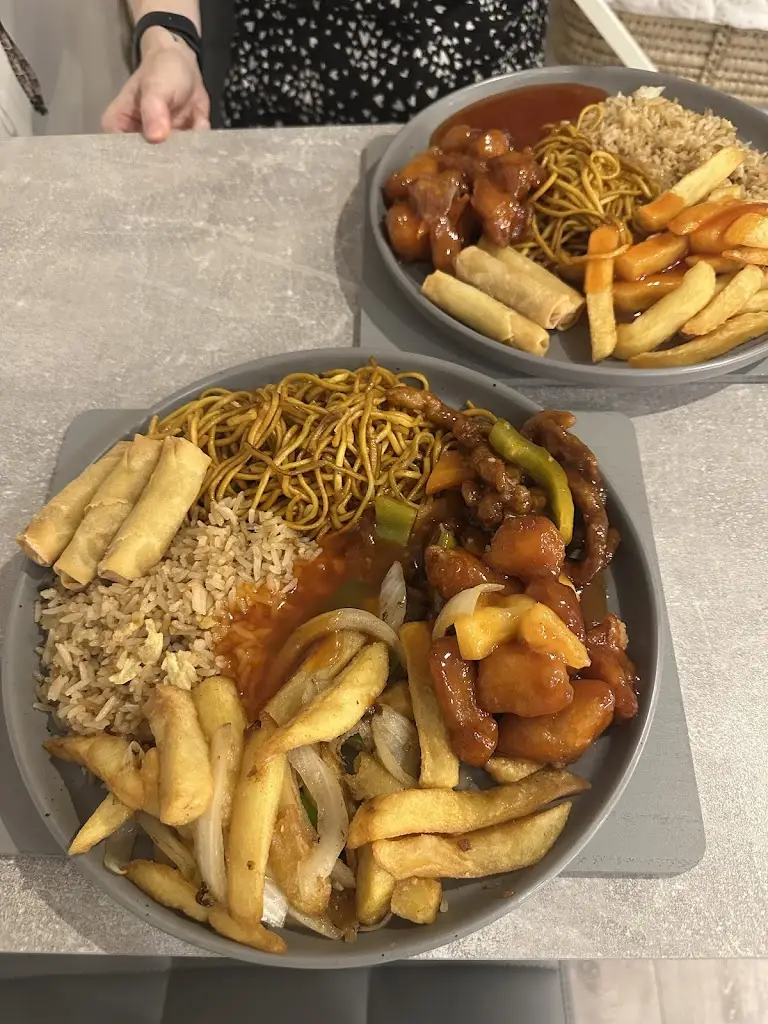 Callum Piggott_Golden Dragon - Delivery_Annfield Plain_review